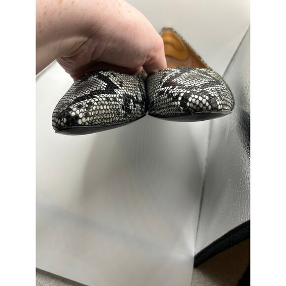 Vionic Madison Mia Snakeskin Pointed Toe Block Heels - Picture 4 of 8